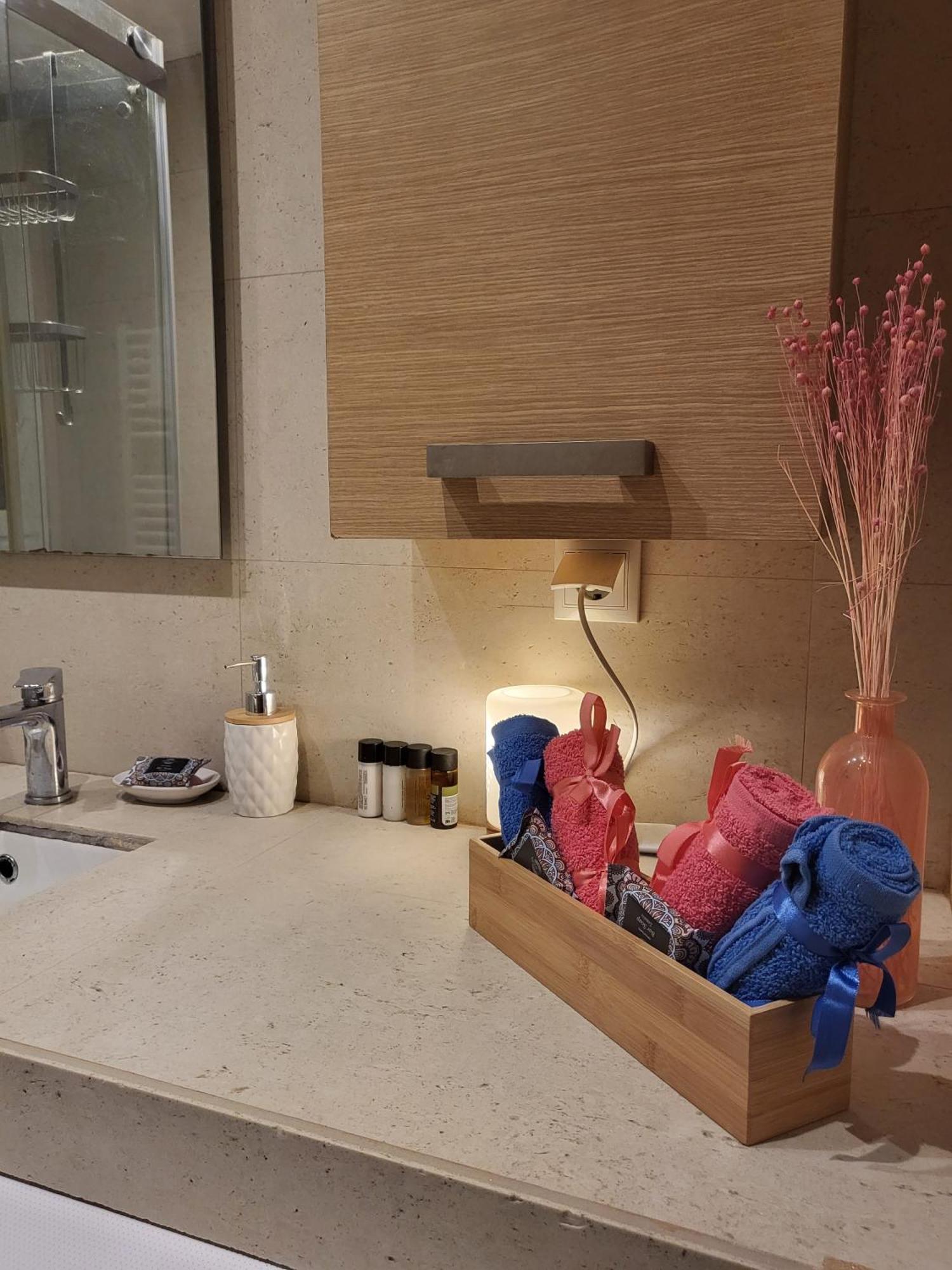 Filopappou Lemons Twins Luxurious Apartment Near To Acropolis Athen Eksteriør billede